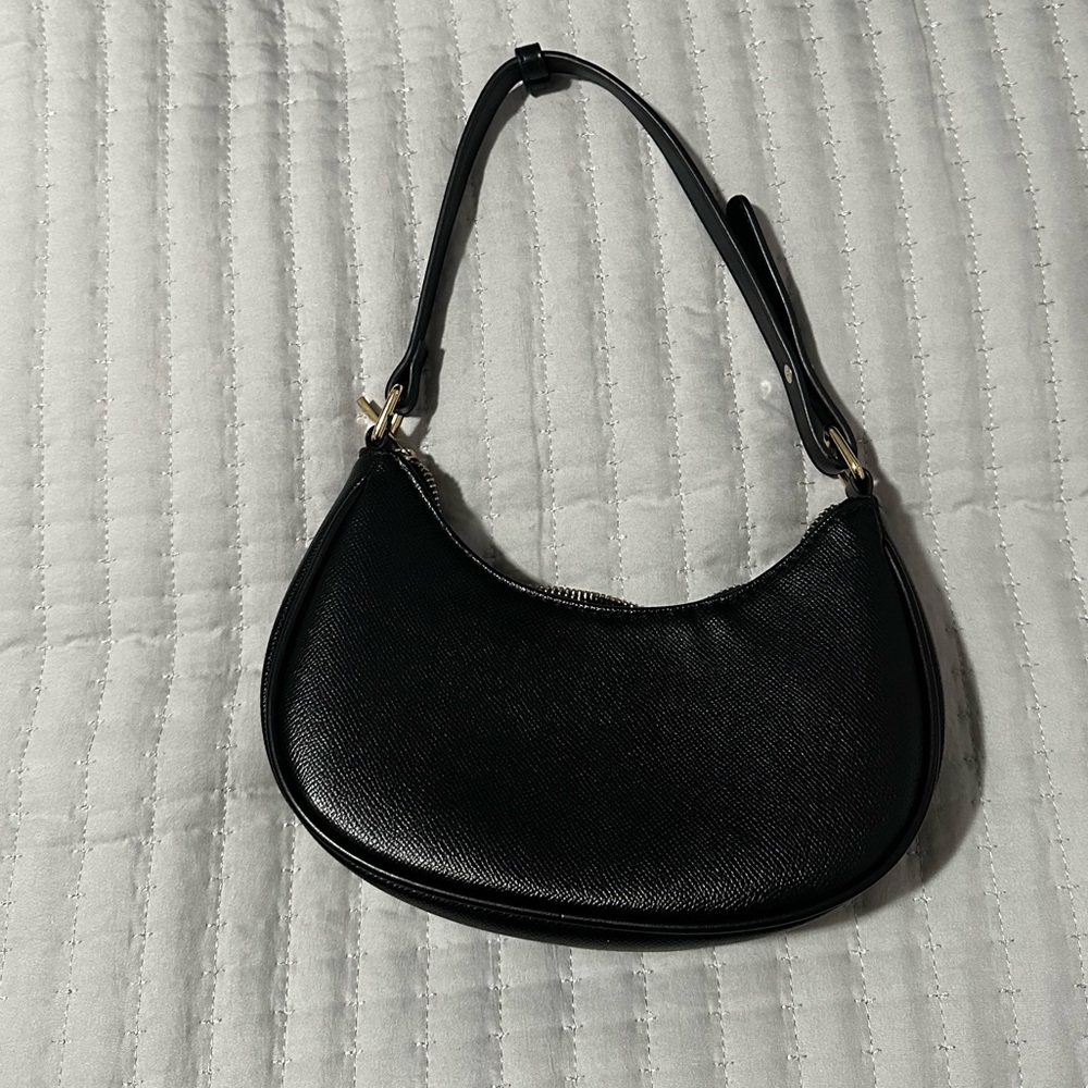 Elegant Black Shoulder Bag